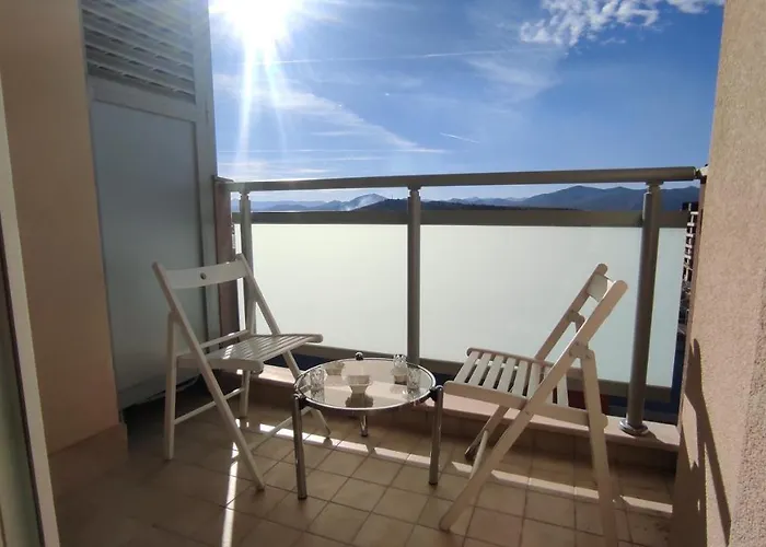 Allurian - Kvart Apartment